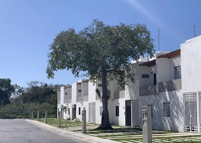 La Casa Del Arbol -4Bed 3 Bath