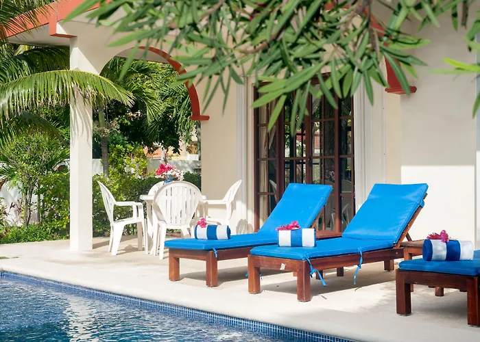 Casa Anita - Relaxing Home Steps From The Puerto Morelos Beach